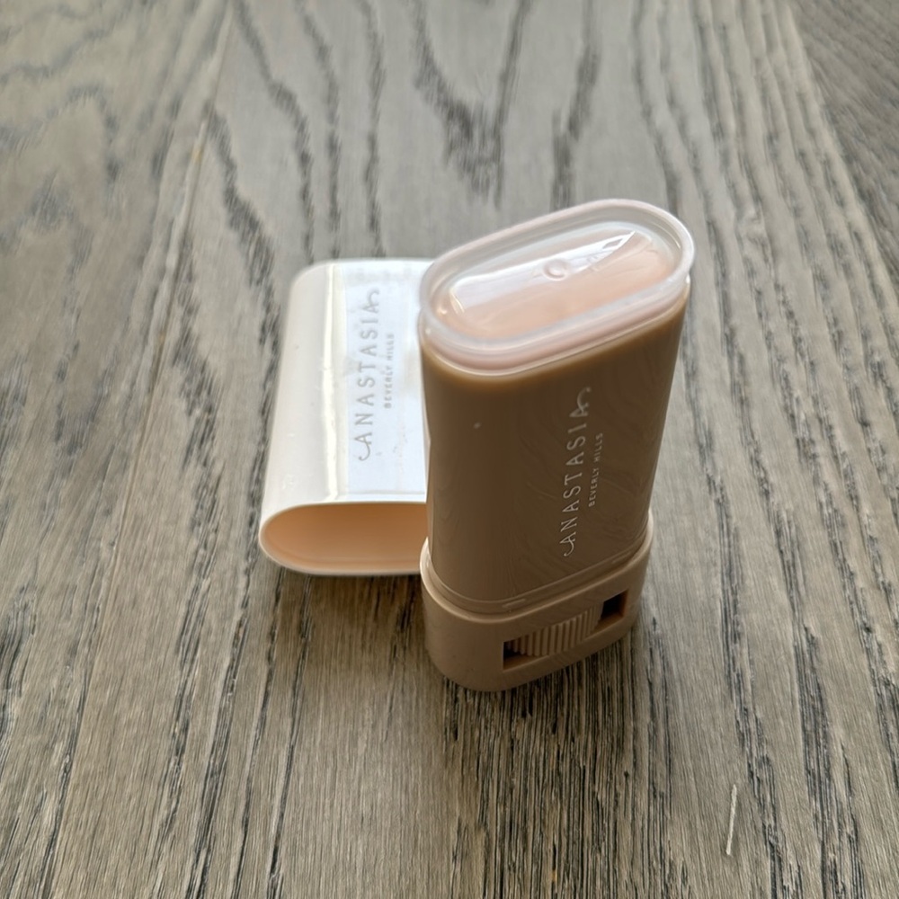 🆕 Anastasia Beverly Hills Beauty Balm Serum Boosted Skin Tint